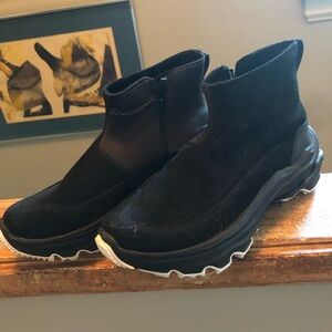 Sorel Black Suede Slip-On Ankle Boots with Contrasting White Sole